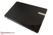 Packard Bell hat sein Logo auf dem Deckel verewigt.