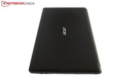Das Notebook wiegt gerade einmal 2.6 Kilogramm.
