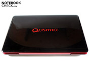 Auf dem Notebookdeckel prangt ein Qosmio-Schriftzug.