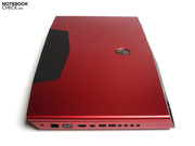 Das M18x wird in "Nebula Red" und in "Space Black" angeboten.