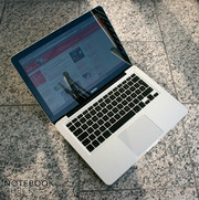 Die Performance des kleinen 2 GHz MacBook ist etwas niedriger als die des 2.4 GHz Modells. Für Standardanwendungen allerdings immer noch ausreichend.
