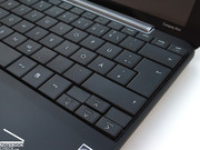 Die angebotenen Anschlüsse fallen Netbook-üblich mager aus. Insbesondere der kombinierte Audio-Port verwirrt.