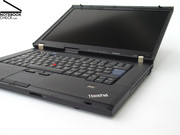 Leider sind auch die bekannten Schwachstellen beim ansich überaus robusten Gehäuse beim Thinkpad T500 zu finden.