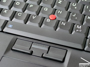 Die gewohnten Qualitäten bietet die Touchpad/Trackpoint Kombination, wobei speziell der Trackpoint nach wie vor erstklassigen Eingabekomfort bietet.