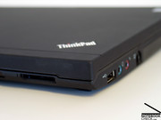 Auch das bewährte Clam-Shell Prinzip des Displays trifft man beim Thinkpad X200s wieder an.