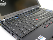 Beim Thinkpad X200s wird nahezu die gesamte Gehäusebreite ausgenutzt, um im 12-Zoll Gerät eine vollwertige Tastatur unterzubringen.