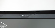 Zusammen mit der in das Display integrierten Webcam ist man damit fit für Videokonferenzen, auch unterwegs.
