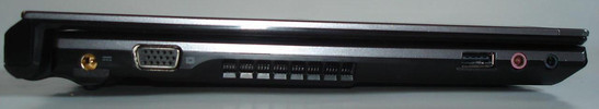 Linke Seite: Stromversorgung, VGA, USB, Sound