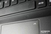 Weitere Extras sind ein oberhalb des Touchpads verbautes Mikro, eine Webcam...
