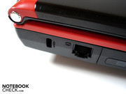 Kensington Lock und RJ-11 Modem sitzen nebem dem optischen Laufwerk
