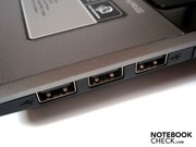 Geschmackssache: Drei USB 2.0-Ports sitzen direkt nebeneinander