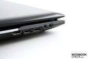 HDMI, 2x USB 2.0 und 2x Sound runden die linke Seite ab.