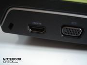 Die linke Seite verfügt neben einem Kensington Lock über zwei Monitoranschlüsse in Form von HDMI und VGA