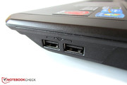 Neben einem Blu-ray-Brenner enthält die rechte Seite zwei USB-2.0-Ports.