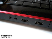 Kopfhörer (inkl. SPDIF), Mikrofon und 2x USB 2.0.