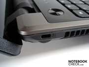 Das Notebook lässt sich mit einem Kensington Lock sichern.