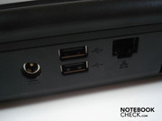 DC-in, 2x USB 2.0 und RJ-45 Gigabit-Lan auf der Rückseite