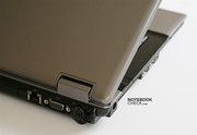 Die Anordnung der Schnittstellen ist gut, was besonders für einen  Businesslaptop wichitig ist.