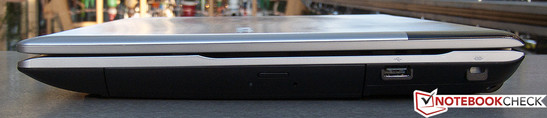 rechte Seite: USB 2.0, Kensington Lock