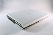 Subnotebook oder DTR? - Das Amilo schafft es diese schier unüberwindbare Kluft zu schließen.