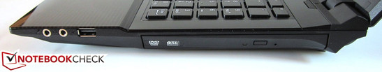 rechte Seite: Mikrofon, Kopfhörer, USB 2.0, optisches Laufwerk