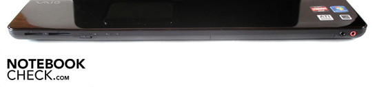 Frontseite: 2x Kartenleser, Wlan/Bluetooth-Schieberegler, 2x Sound