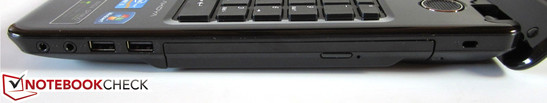 rechte Seite: 2x Sound, 2x USB 2.0, Blu-ray-Laufwerk, Kensington Lock