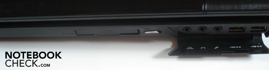 Rechte Seite: 54mm Express Card, Wlan/Bluetooth-Schieberegler, 3x Sound, 2x USB 2.0