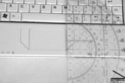 Auch beim Touchpad wurde offensichtlich aus platztechnischen Gründen gespart.