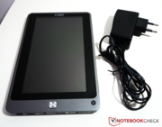 Tablet und Ladekabel