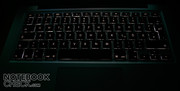Im Topmodell gibt es die empfehlenswerte Tastaturbeleuchtung.