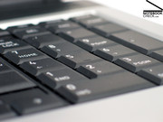 Überaus positiv fiel der Test der Tastatur aus, die sich einerseits durch ein übersichtliches Layout,...