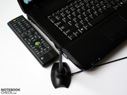 Prinzipiell kann das KHLB2 mit einem TV-Tuner und einer Fernbedienung ausgestattet werden, doch diese Entscheidung liegt beim lokalen Wiederverkäufer.