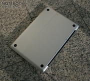 Das Aluminiumgehäuse erwärmt sich bei langer Vollast unter Windows auf bis zu 45°C.