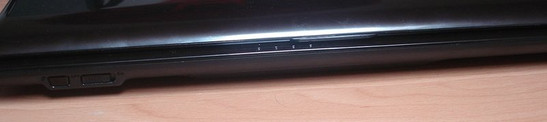 Vorderseite: Bluetooth/Wlan-Schieberegler