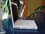 Nicht nur für das Auge hat das Zepto Mythos A15 etwas zu bieten, auch der Tastsinn kommt bei dem Laptop nicht zu kurz.