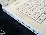 Als für ein Multimedianotebook nur ungenügend zu beurteilen sind die integrierten Speaker im Mythos A15. Sie liefern unattraktiven, dünnen und basslosen Sound.
