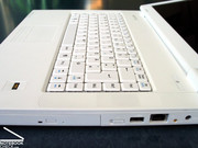 Die Tastatur passt sich nicht nur optisch gut an das Gesamterscheinungsbild des Mythos A15 an, sie lässt sich auch durchwegs passabel bedienen.