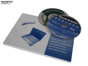 Ein Handbuch und eine Treiber- & Tool-DVD zählen zur Ausstattung.