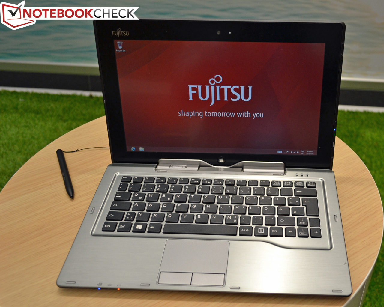 Fujitsu Stylistic Q702 - Notebookcheck.com News