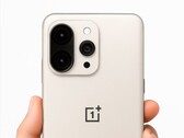 Ein inoffizielles Renderbild des OnePlus 15 mit dem neuen Kamera-Design (Bildquelle: OnePlus Club via X)