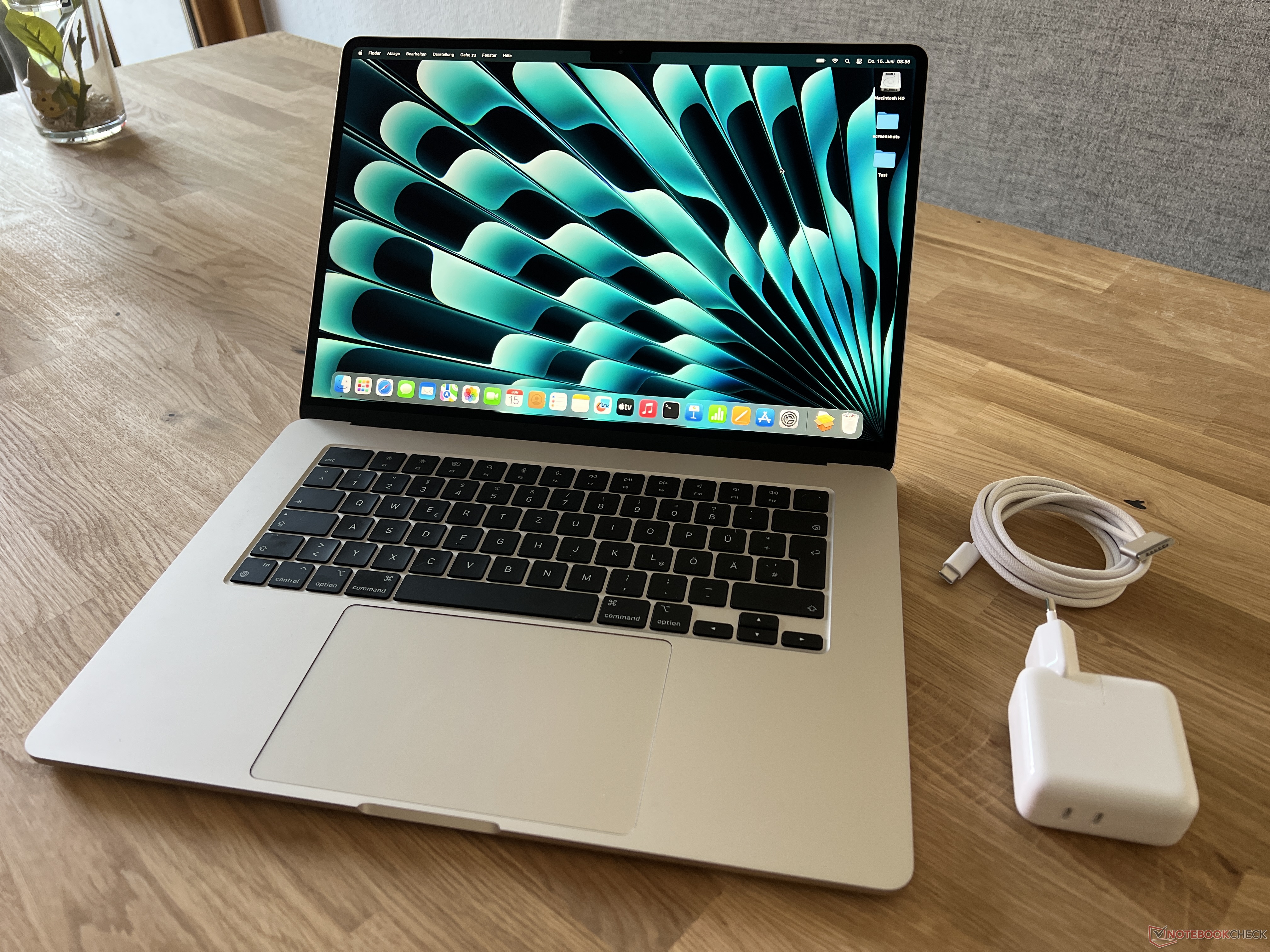 - 2023 Das MacBook Apple im Test - in 15 15 Air Zoll jetzt Notebookcheck.com Alltags-MacBook Tests M2