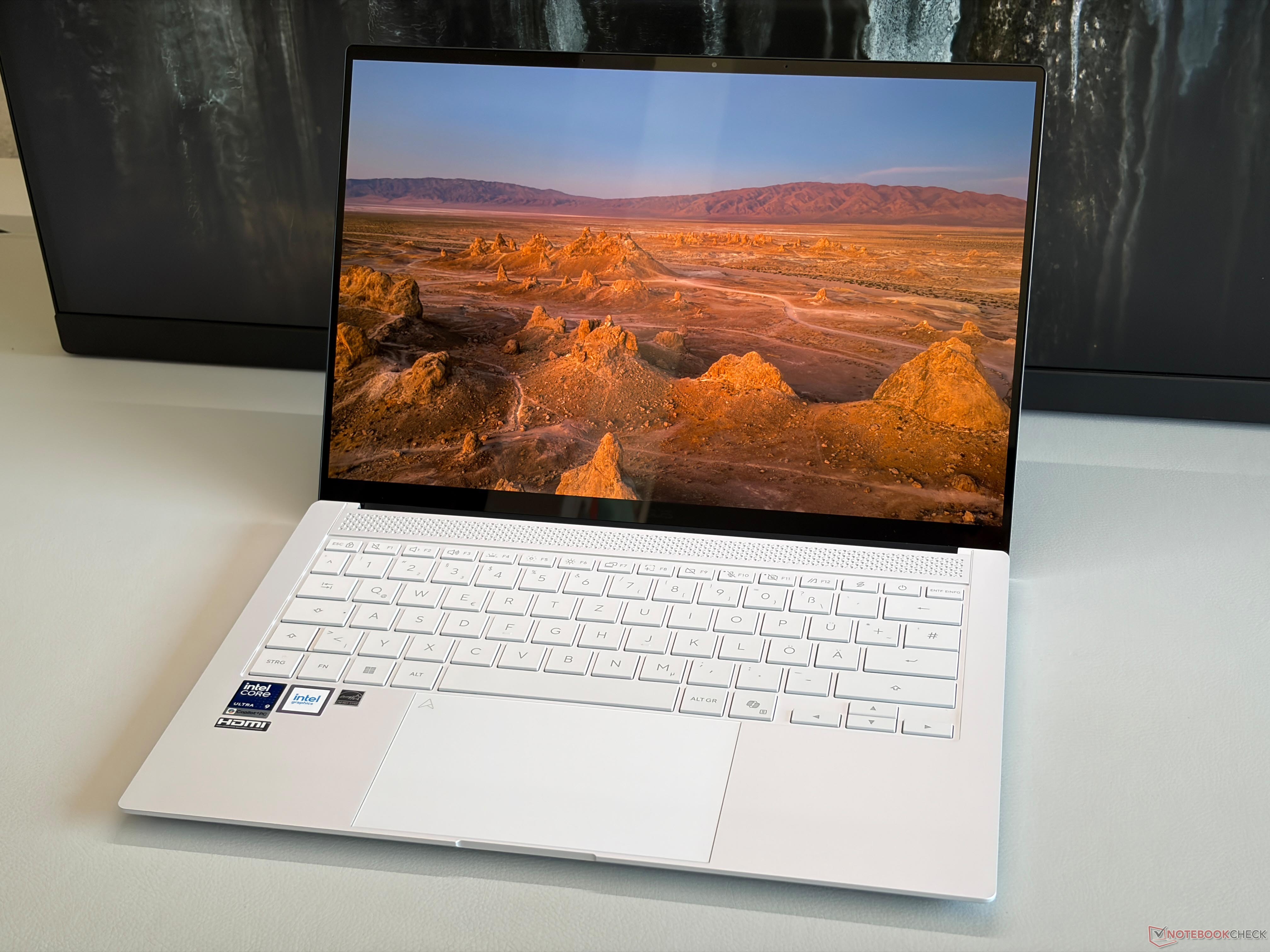 Mehr CPU-Power & langsamere Grafik - Das neue Asus Zenbook S14 2026 im Zwiespalt