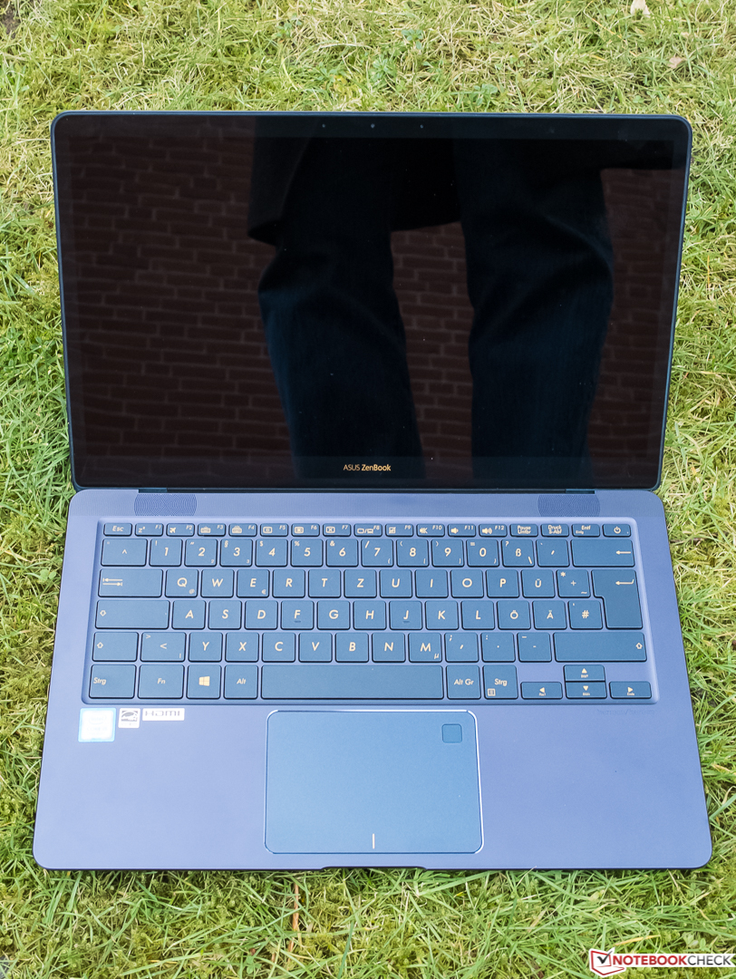Asus ZenBook 3 Deluxe (UX490UA): Ultrabook de 14 y 12.9mm de espesor