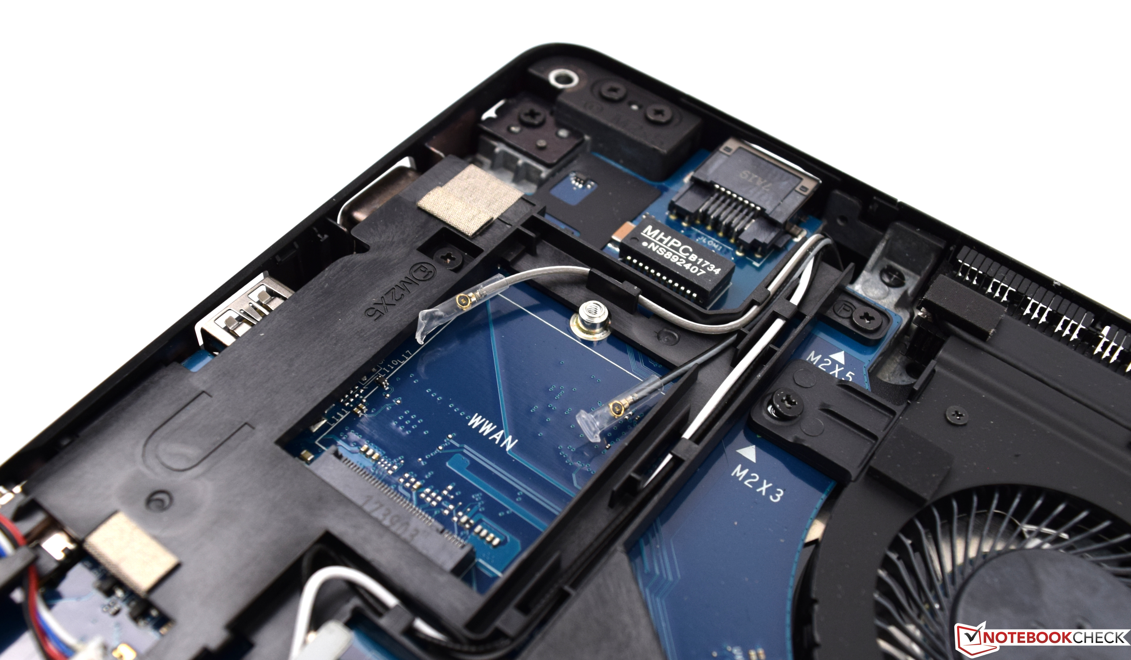 Écran LCD tactile FHD 15,6 antiéblouissement avec support | France