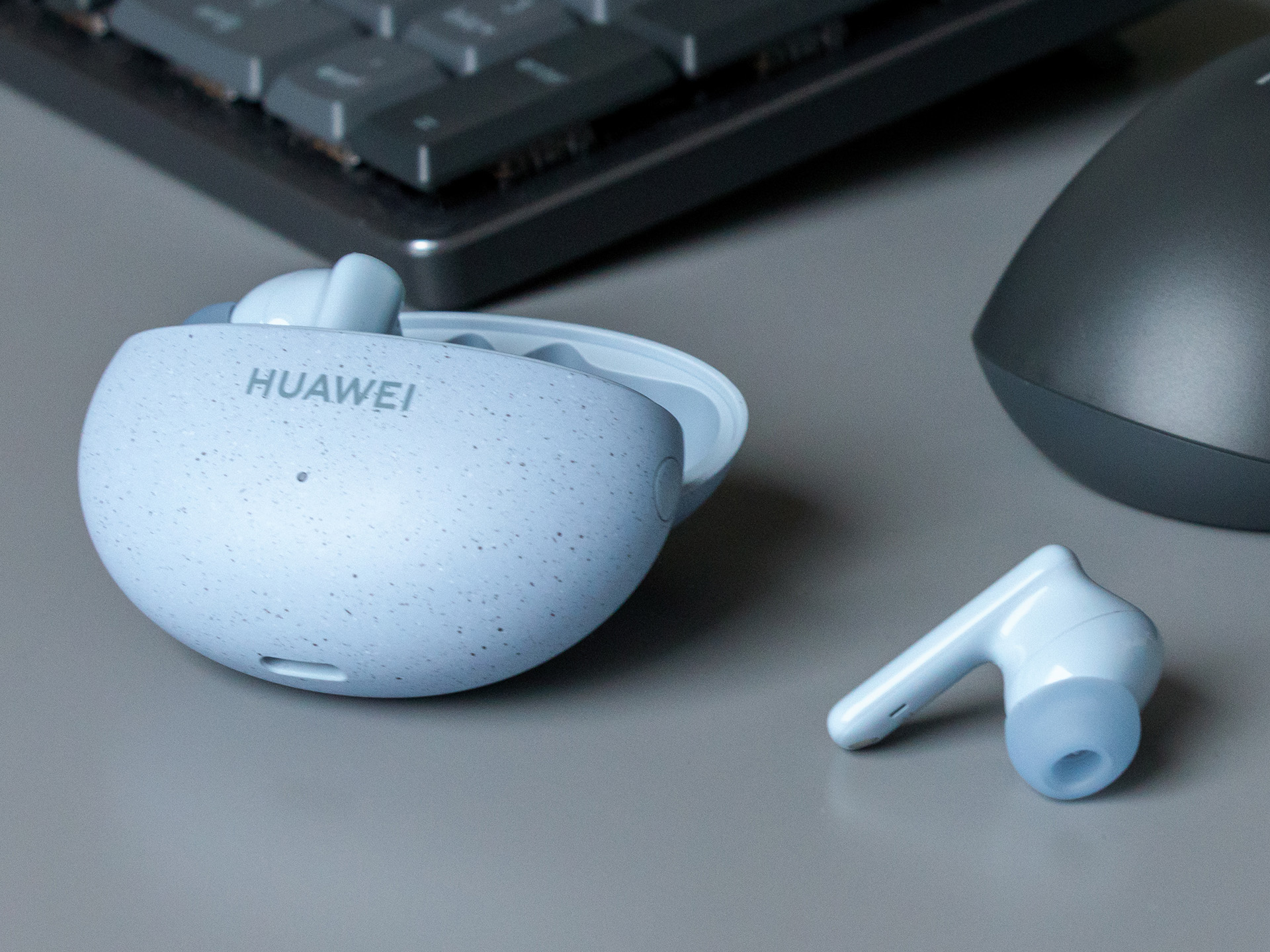 Test Huawei FreeBuds 5i - Preiswerte In-Ear-Kopfhörer mit LDAC -  Notebookcheck.com Tests