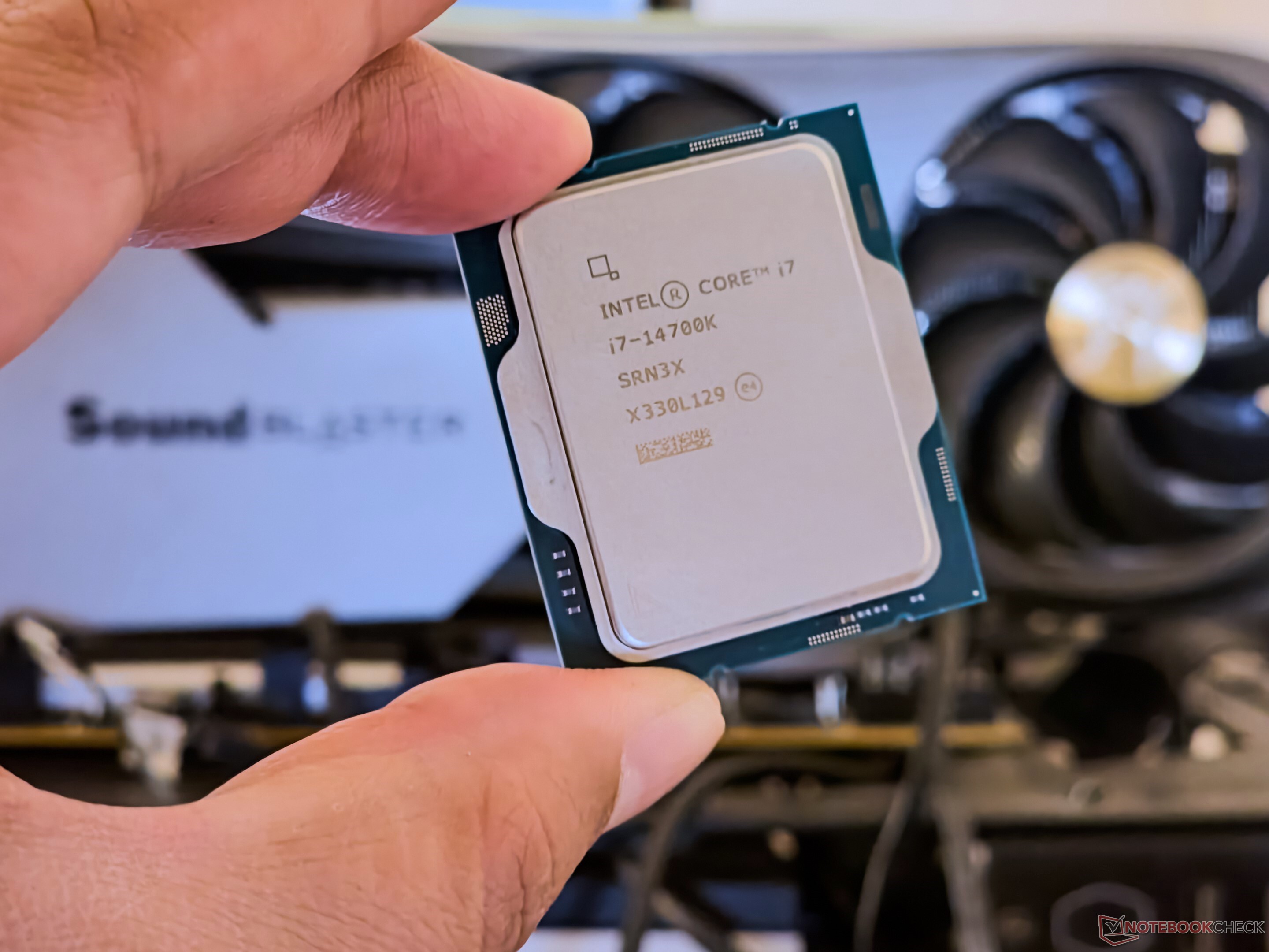 Intel Core i7-14700K 本体 Intel Core i7-14700K im Test: Vergleichbare Leistung zum Core i9