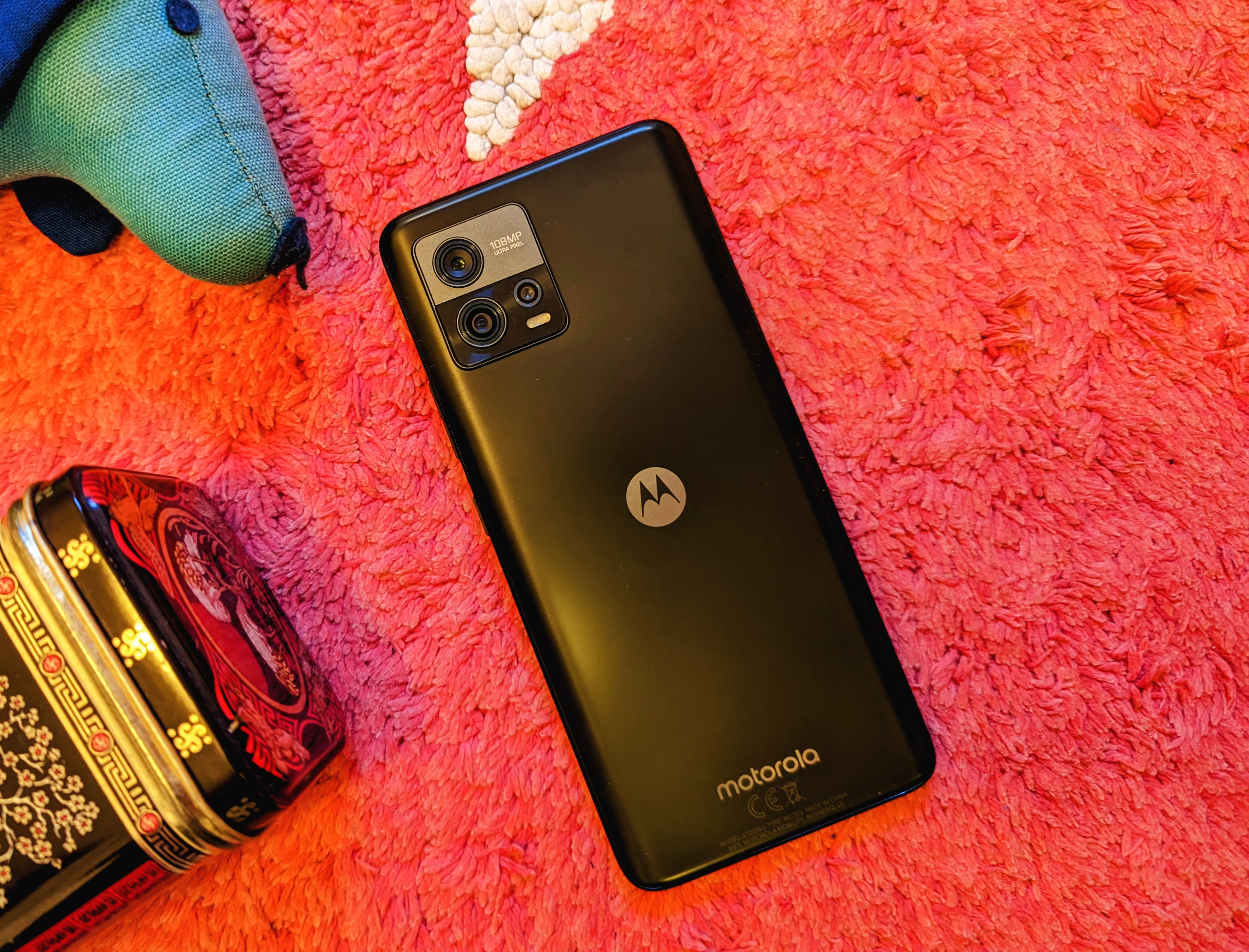 Top-Qualität Test Motorola Moto G72 Tests - 5G – aber Best-in-Class-Helligkeit, Notebookcheck.com OLED Smartphone kein mit
