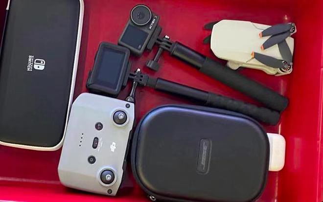 Die DJI Action 3 sieht deutlich mehr nach der ersten DJI Osmo Action beziehungsweise der GoPro Hero 11 Black aus als nach der DJI Action 2.