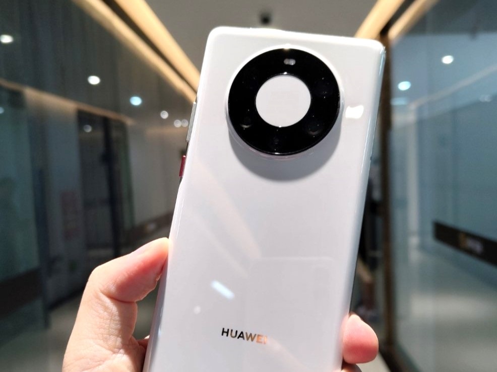 Huawei Mate 60: Renderbild zeigt kreisförmige Kamerainsel - connect